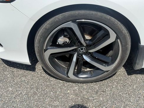 Used 2022 Honda Accord Sport image 11