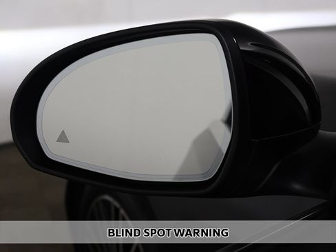 Used 2023 Mercedes-Benz C 300 4MATIC Sedan w/ Exclusive Trim Package image 6