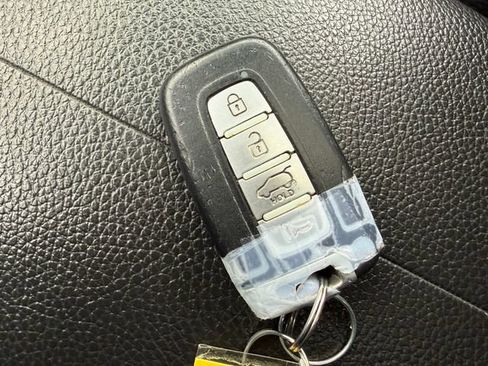 Used 2012 Kia Sorento SX w/ SX Premium Pkg image 32