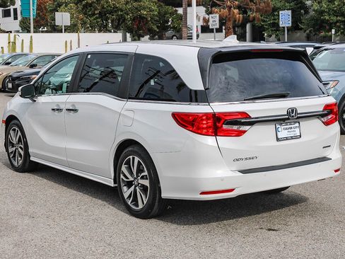 Used 2023 Honda Odyssey Touring image 7