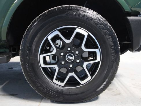 Used 2024 Ford Bronco Outer Banks image 33