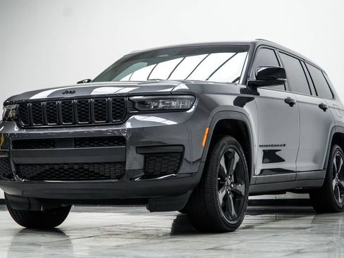 Used 2023 Jeep Grand Cherokee L Laredo AWD/4WD image 9