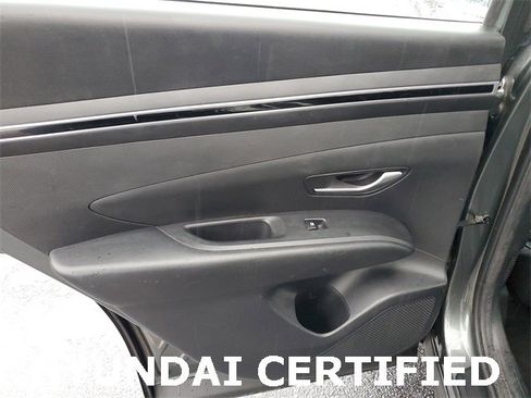 Certified 2022 Hyundai Tucson SE image 25