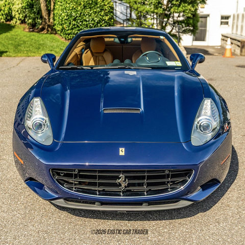 Used 2012 Ferrari California RWD image 91
