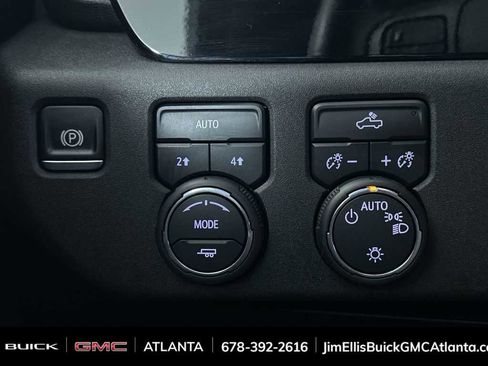 Used 2025 Chevrolet Silverado 1500 LT AWD/4WD image 19