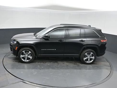 New 2026 Jeep Grand Cherokee Limited RWD image 34