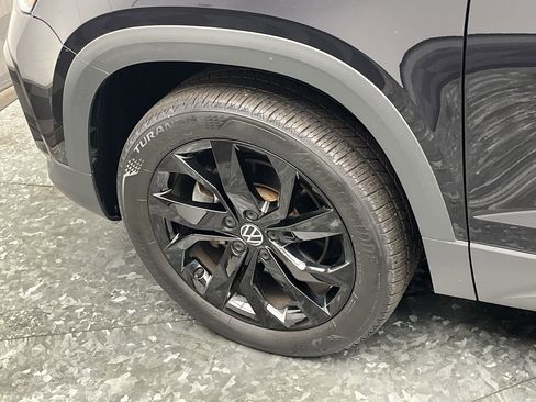 Used 2022 Volkswagen Taos SE image 30