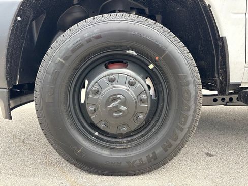 New 2026 RAM 3500 Tradesman AWD/4WD image 21