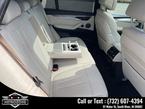 Used 2017 BMW X5 xDrive50i w/ Executive Package image 22