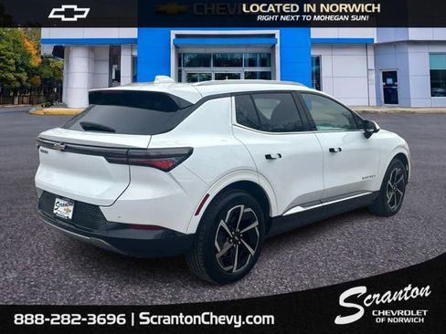Certified 2025 Chevrolet Equinox EV LT FWD image 5