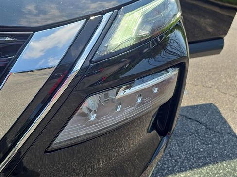 Certified 2023 Nissan Rogue SV image 29