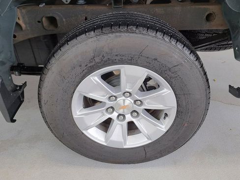 Used 2025 Chevrolet Silverado 1500 LT image 32