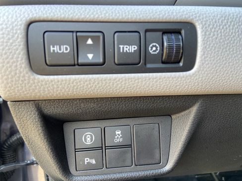 Used 2020 Honda Accord Touring image 49