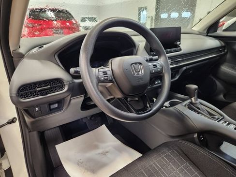 Used 2024 Honda HR-V LX image 12