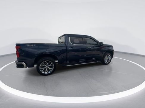 Used 2021 Chevrolet Silverado 1500 LTZ w/ Technology Package AWD/4WD image 9