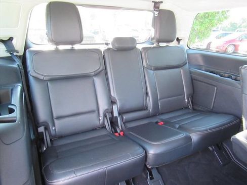 Used 2025 Ford Expedition Platinum AWD/4WD image 30