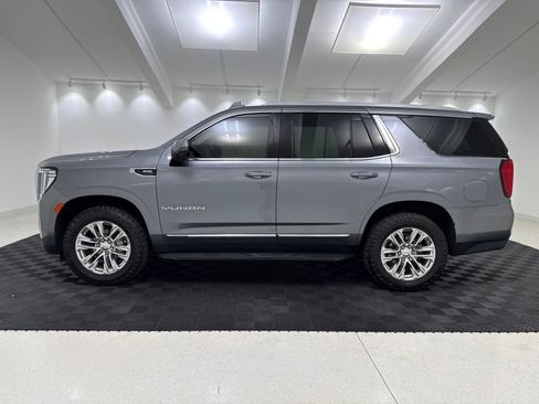 Used 2022 GMC Yukon SLT w/ SLT Luxury Package RWD image 4