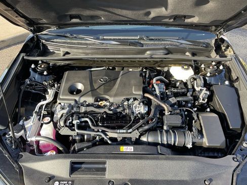 Certified 2025 Toyota Camry LE image 9