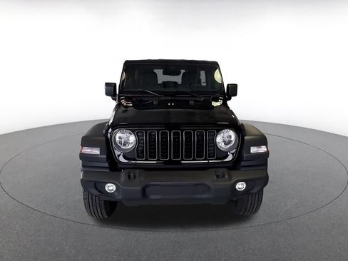 Used 2025 Jeep Wrangler Sport S image 5