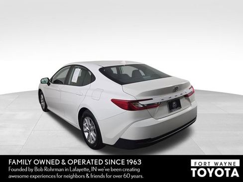 Used 2025 Toyota Camry LE FWD image 9