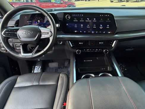 Used 2025 Chevrolet Suburban RST w/ Sun And Tow Package image 28