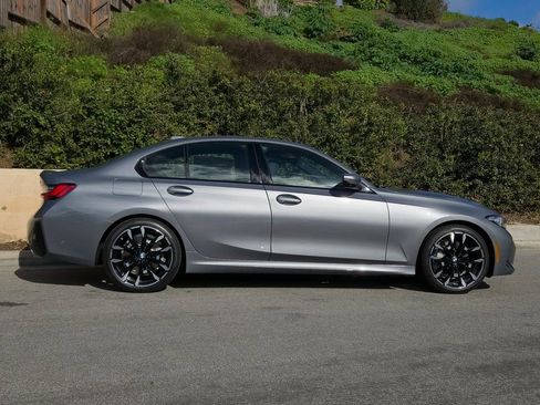 New 2026 BMW 330i Sedan w/ M Sport Package image 4