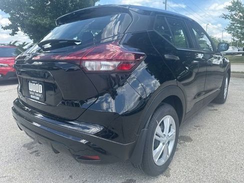 New 2025 Nissan Kicks Play S image 8