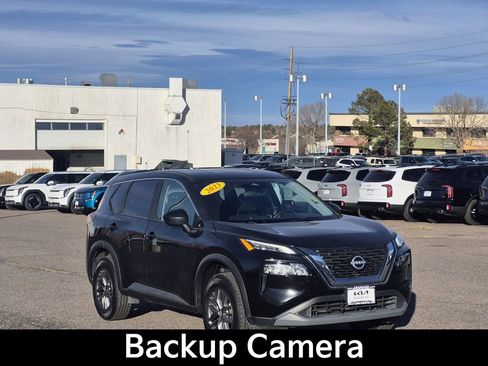 Used 2023 Nissan Rogue S image 2