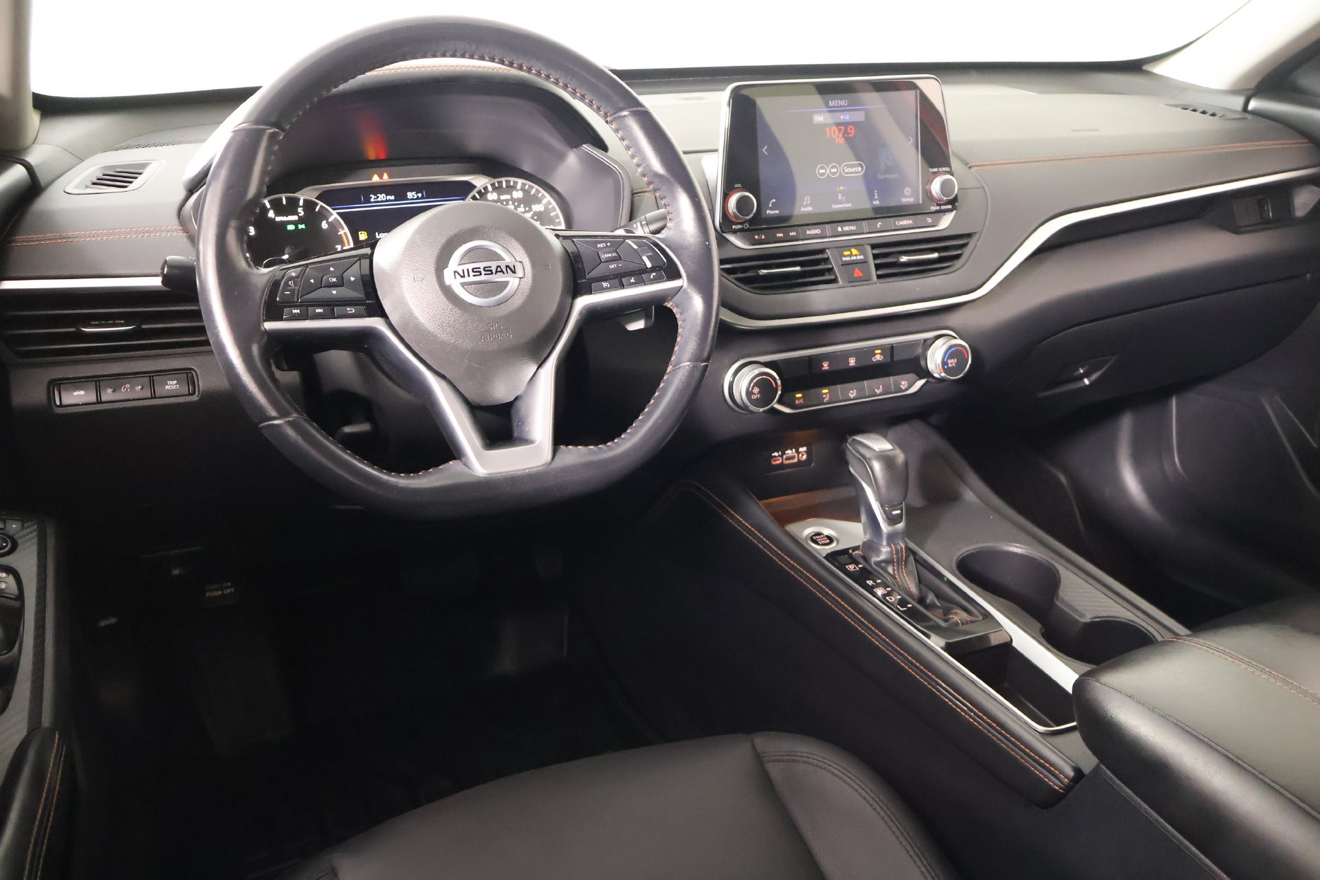 Used 2020 Nissan Altima 2.5 SR FWD image 2