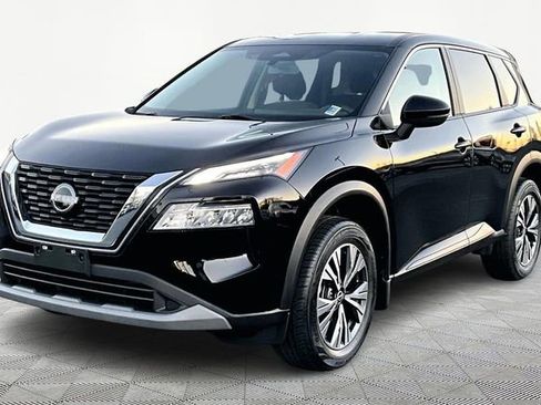 Used 2023 Nissan Rogue SV image 3