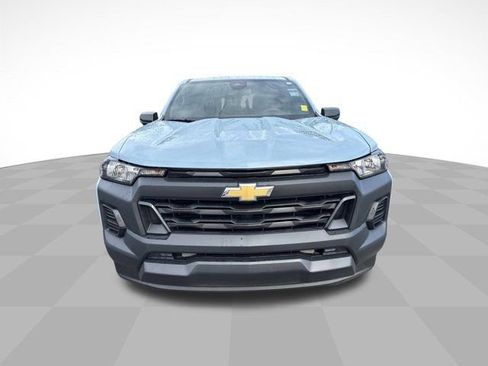 Used 2025 Chevrolet Colorado W/T w/ WT Custom Package RWD image 2