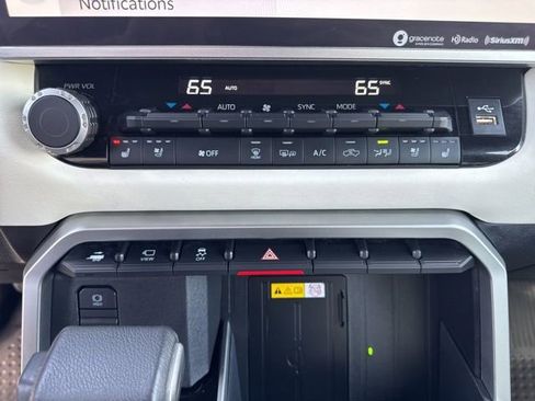 Used 2022 Toyota Tundra Capstone AWD/4WD image 28