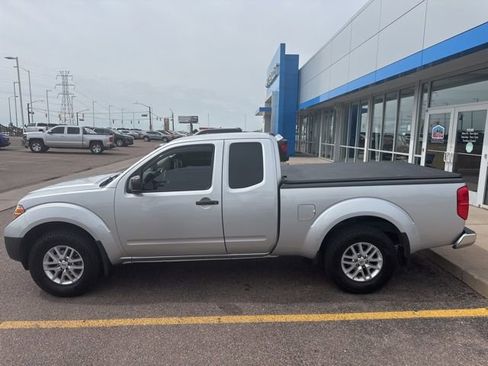 Used 2019 Nissan Frontier SV w/ Value Truck Package AWD/4WD image 8