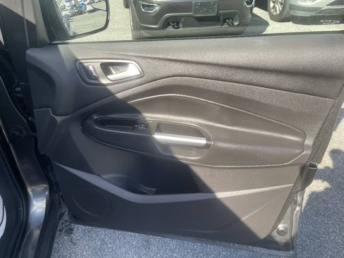Used 2015 Ford Escape Titanium AWD/4WD image 34