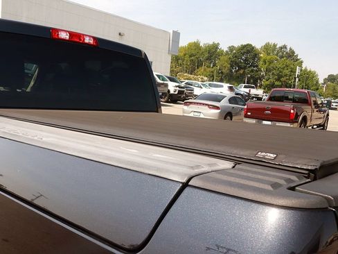Used 2015 RAM 1500 Express AWD/4WD image 10