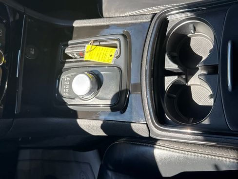 Used 2020 Chrysler 300 S AWD/4WD image 23