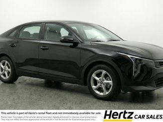 Used 2025 Kia K4 LXS video 1