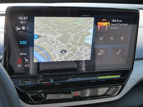 Certified 2023 Volkswagen ID.4 Pro S image 23