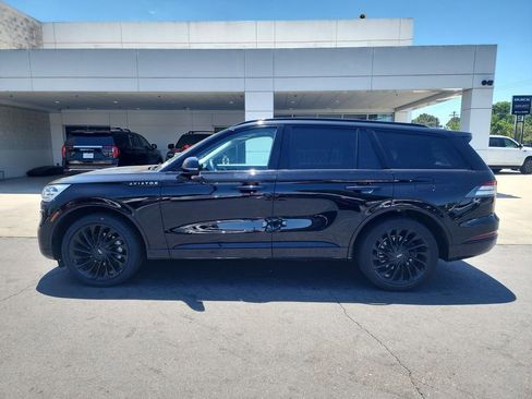 Used 2023 Lincoln Aviator Reserve w/ Equipment Group 201A AWD/4WD image 5