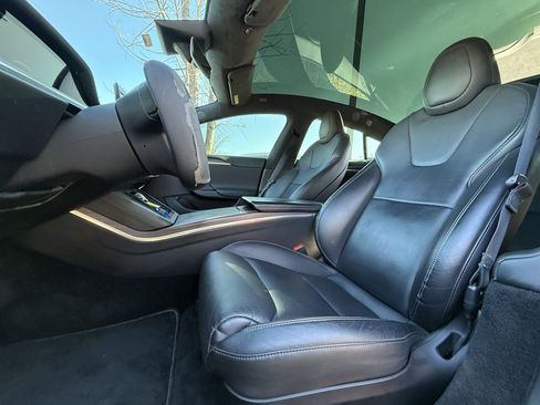 Used 2021 Tesla Model S Plaid image 21