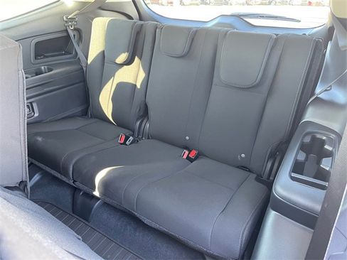 Certified 2025 Subaru Ascent Premium w/ Premium Package image 18