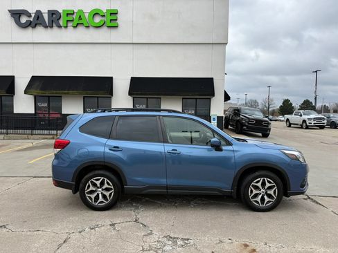 Used 2022 Subaru Forester Premium AWD/4WD image 18