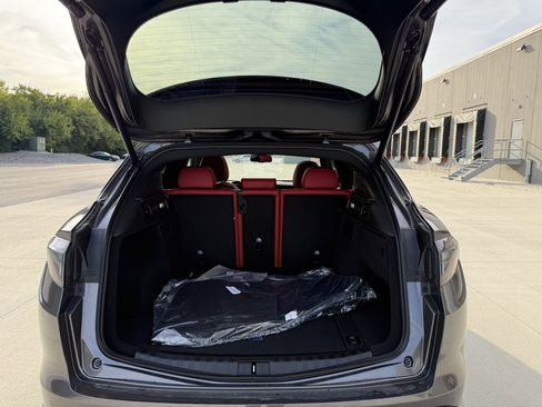 New 2025 Alfa Romeo Stelvio Sprint w/ Veloce Package image 8