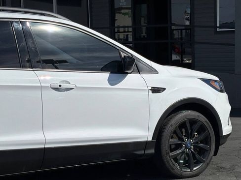 Used 2019 Ford Escape SE AWD/4WD image 4