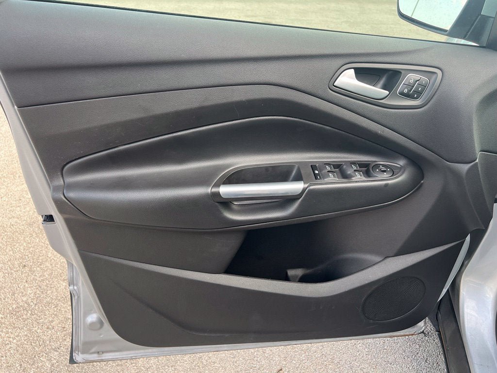 Used 2019 Ford Escape Titanium AWD/4WD image 11