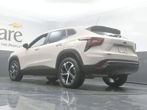 New 2026 Chevrolet Trax RS w/ Driver Confidence Package FWD image 5