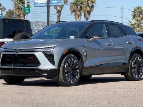 Used 2025 Chevrolet Blazer EV RS AWD/4WD image 8