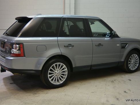 Used 2011 Land Rover Range Rover Sport HSE image 32