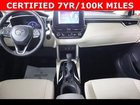 Used 2024 Toyota Corolla Cross XLE w/ Convenience Package image 13