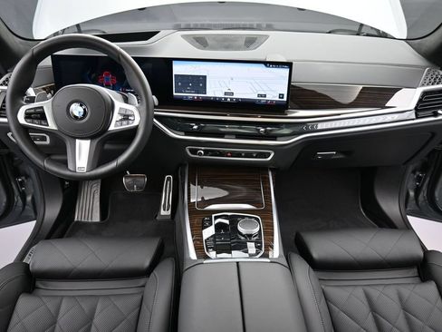 Used 2026 BMW X7 xDrive40i w/ M Sport Package AWD/4WD image 13